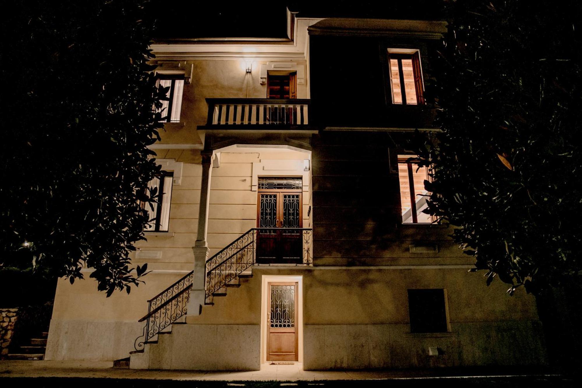 Naboo Verona Luxury Suites 外观 照片