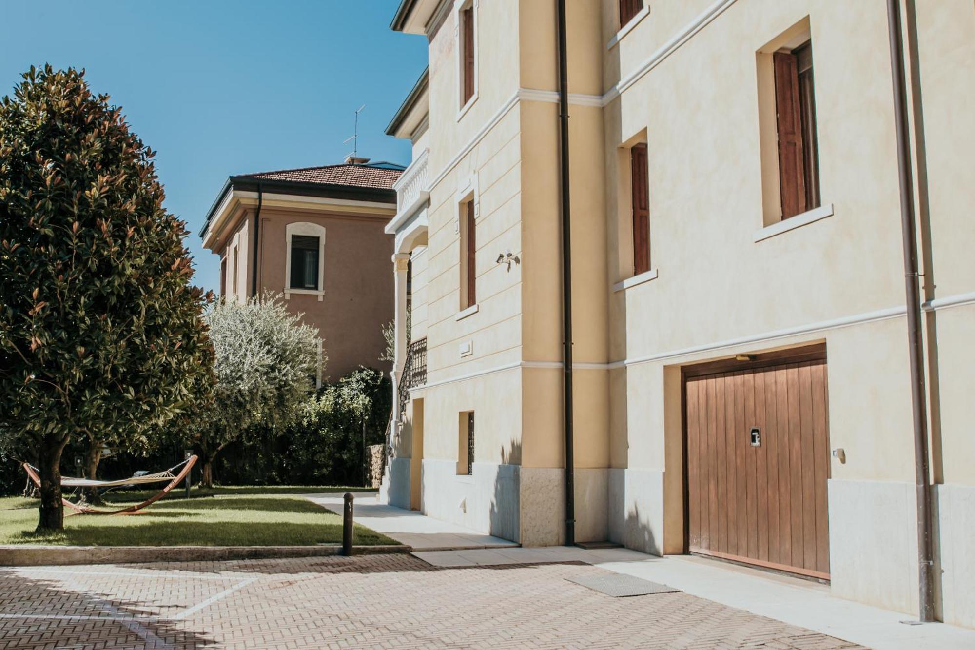 Naboo Verona Luxury Suites 外观 照片