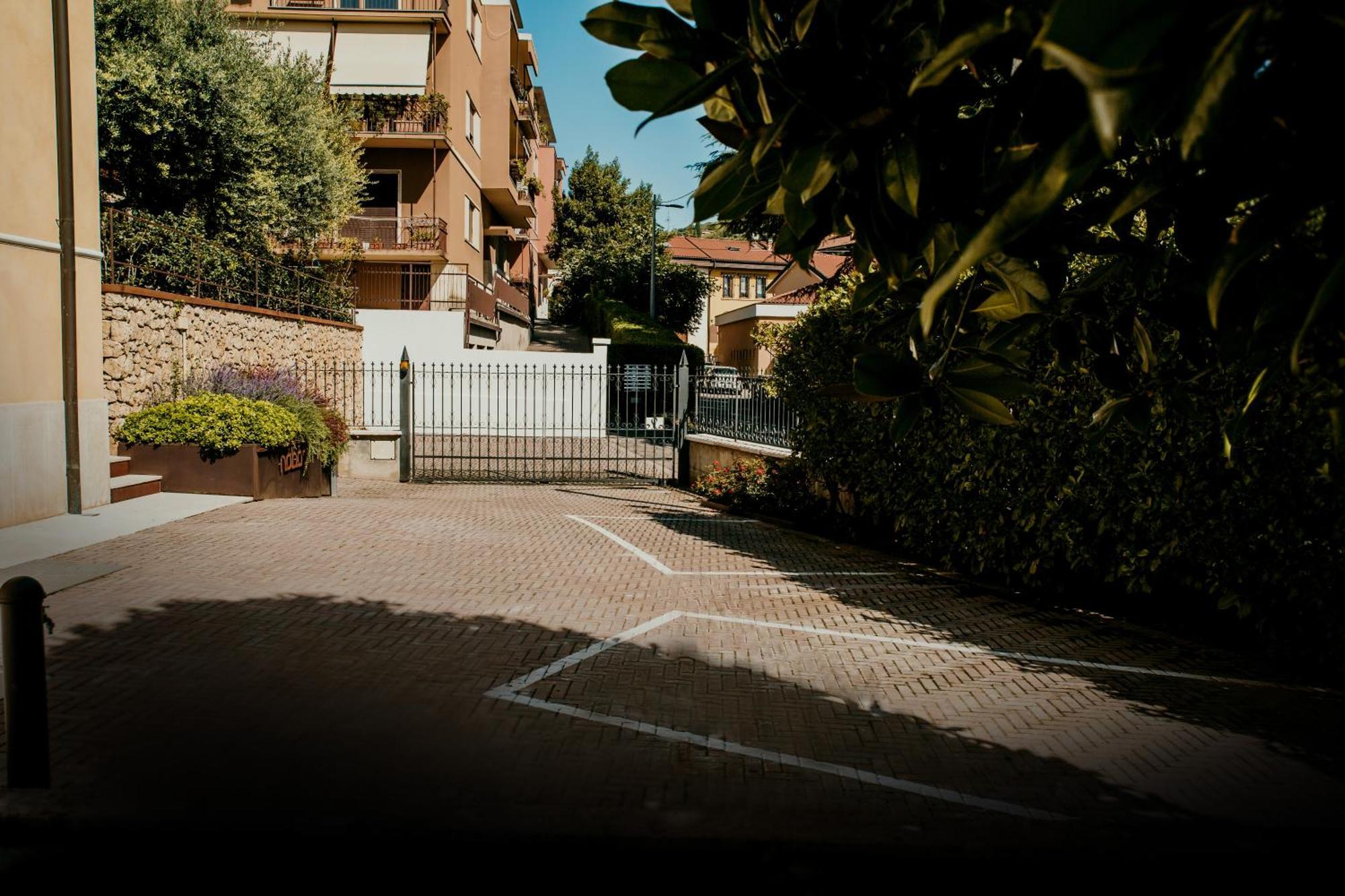 Naboo Verona Luxury Suites 外观 照片